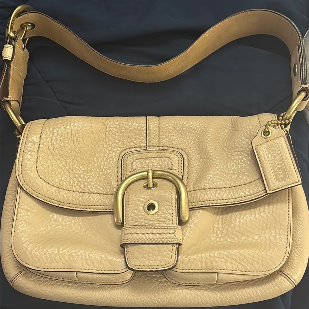 Vintage Coach Tan Gold Shoulder Bag with Classic Flap Design